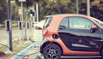 E-mobility and Energy Transition: The sustainable mobility revolution